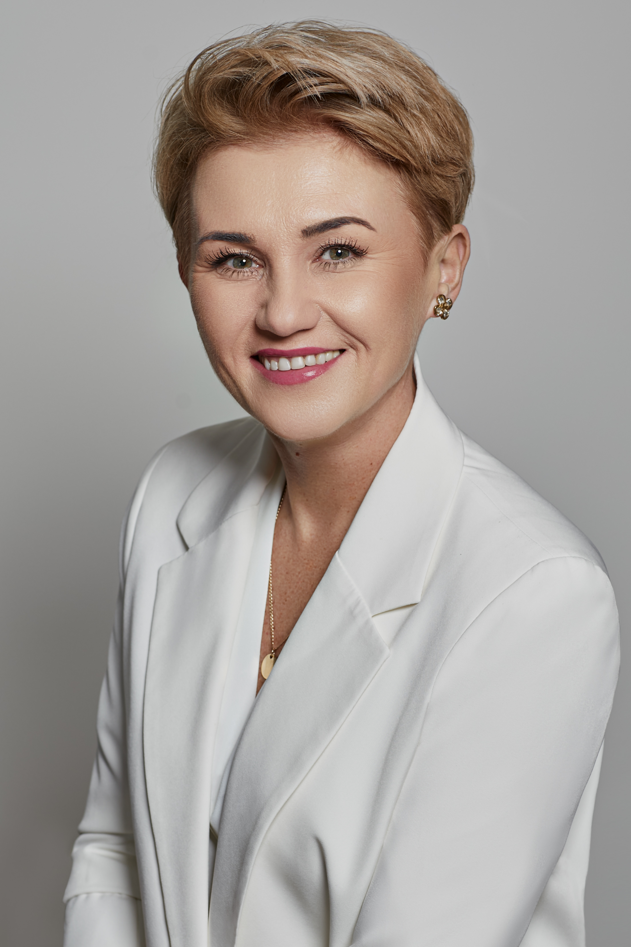 Na zdjęciu przedstawiona jest Adriana Miłoś, która jest kandydatką na prezydenta miasta Mielec